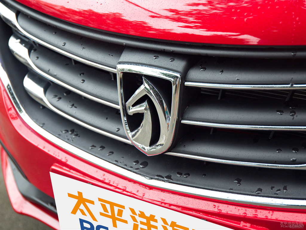 朝霞紅寶駿310車頭外觀圖片