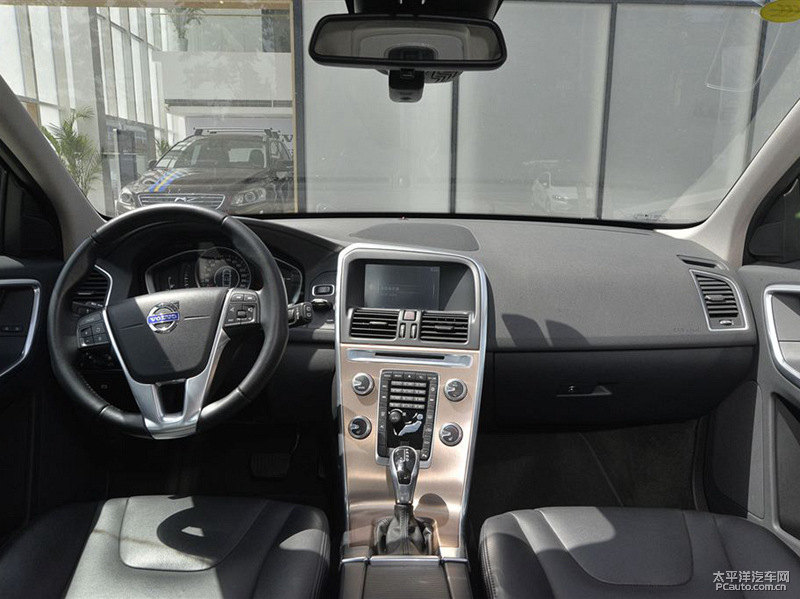ĺɫ~֠XC60пDƬ