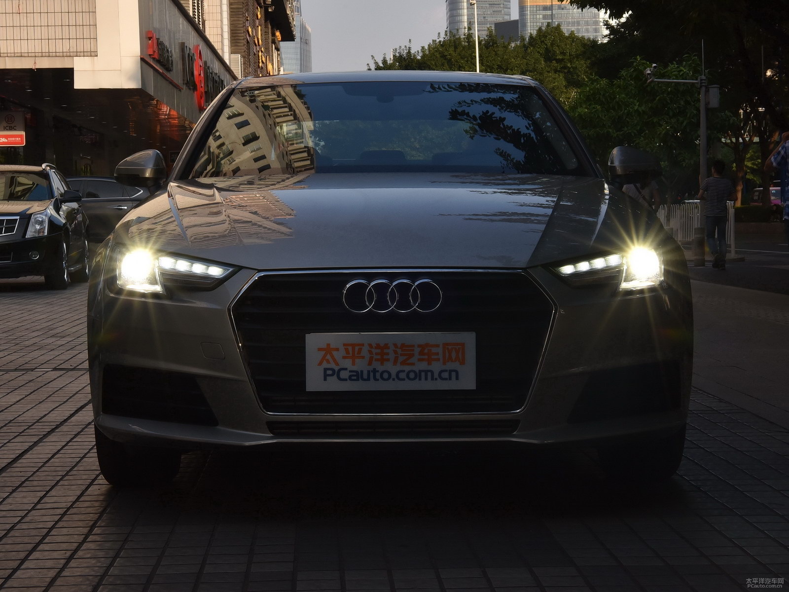 奧迪A4L細節(jié)高清大圖