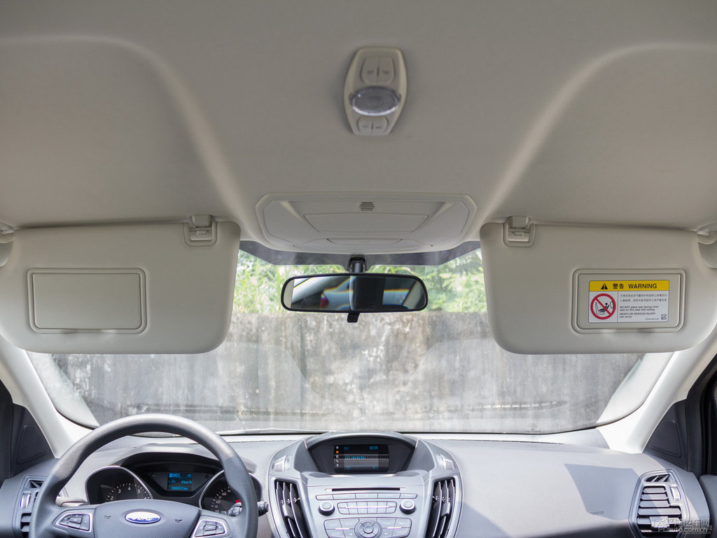 熔巖黑翼虎車廂內(nèi)飾圖片