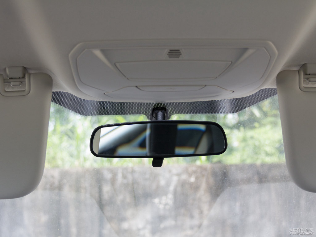 熔巖黑翼虎車廂內(nèi)飾圖片