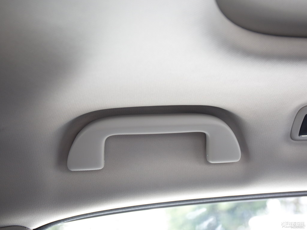 珍珠白冠道車廂內(nèi)飾圖片