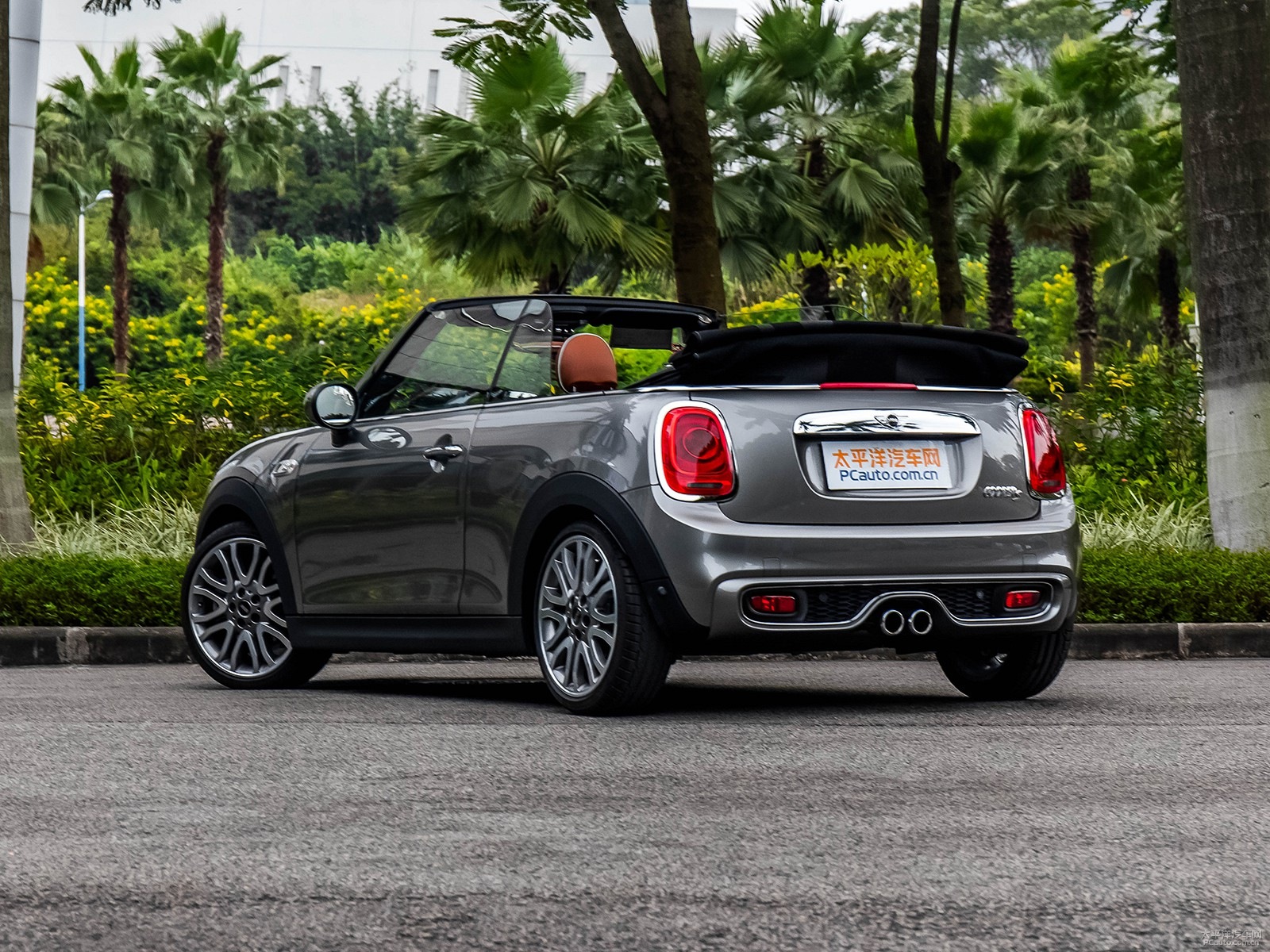 MINI CABRIO外觀高清大圖