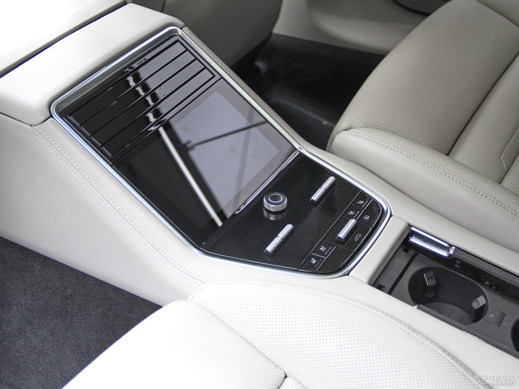 ɽPanamera΃(ni)DƬ