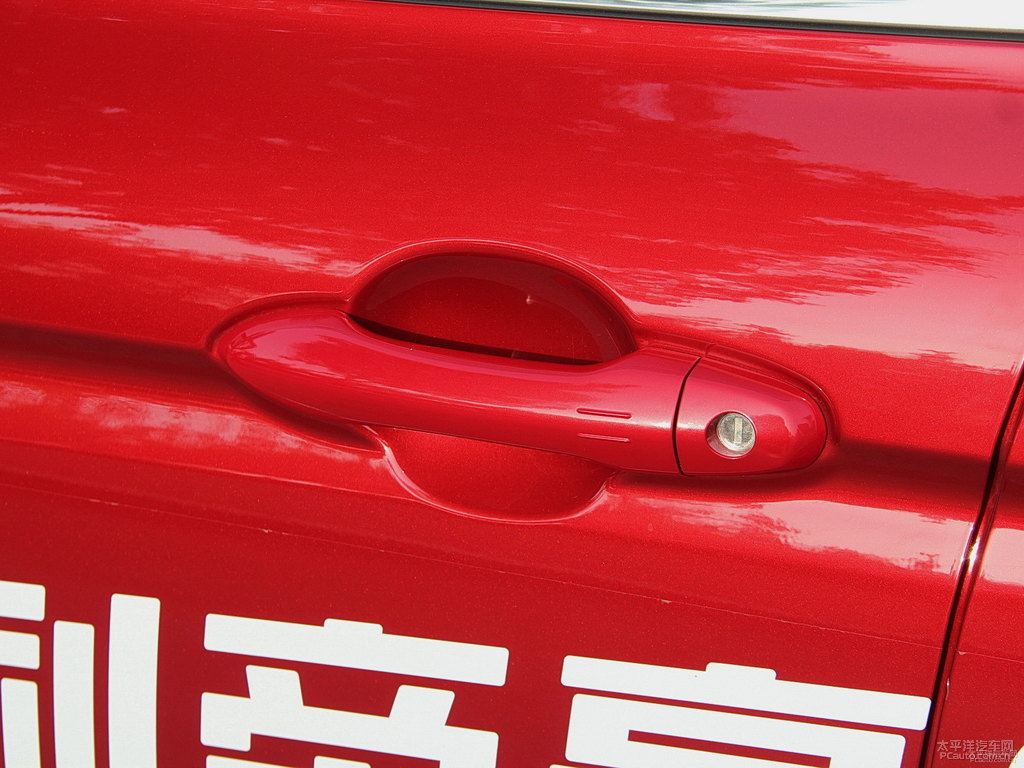 珊瑚紅帝豪GL車身外觀圖片