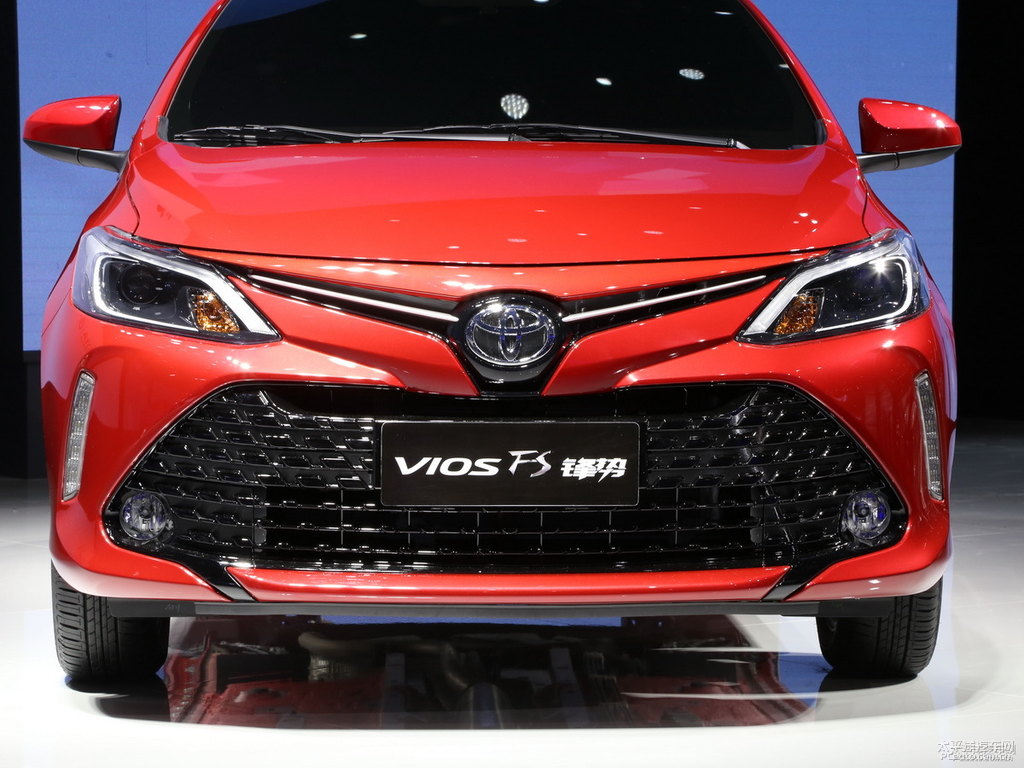 烈焰紅威馳FS車頭外觀圖片