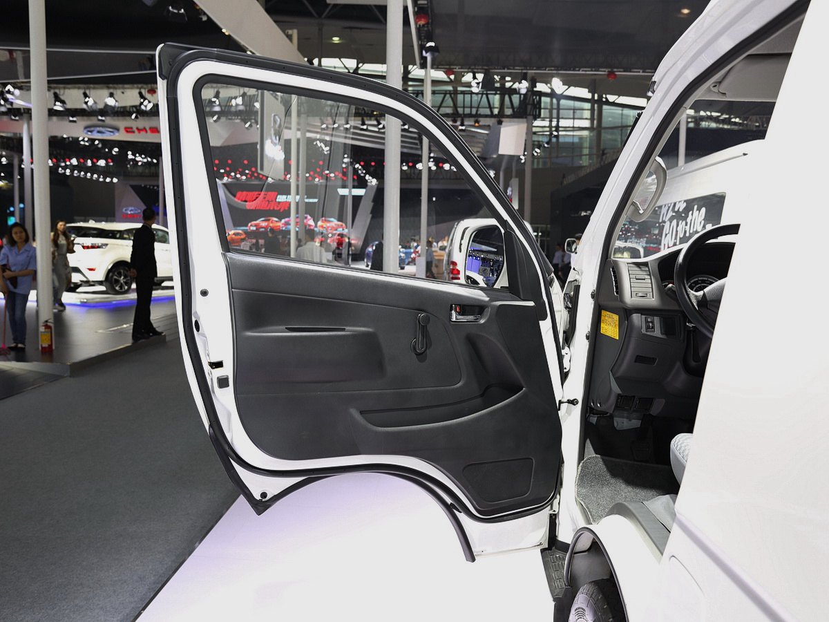新海獅車展高清大圖