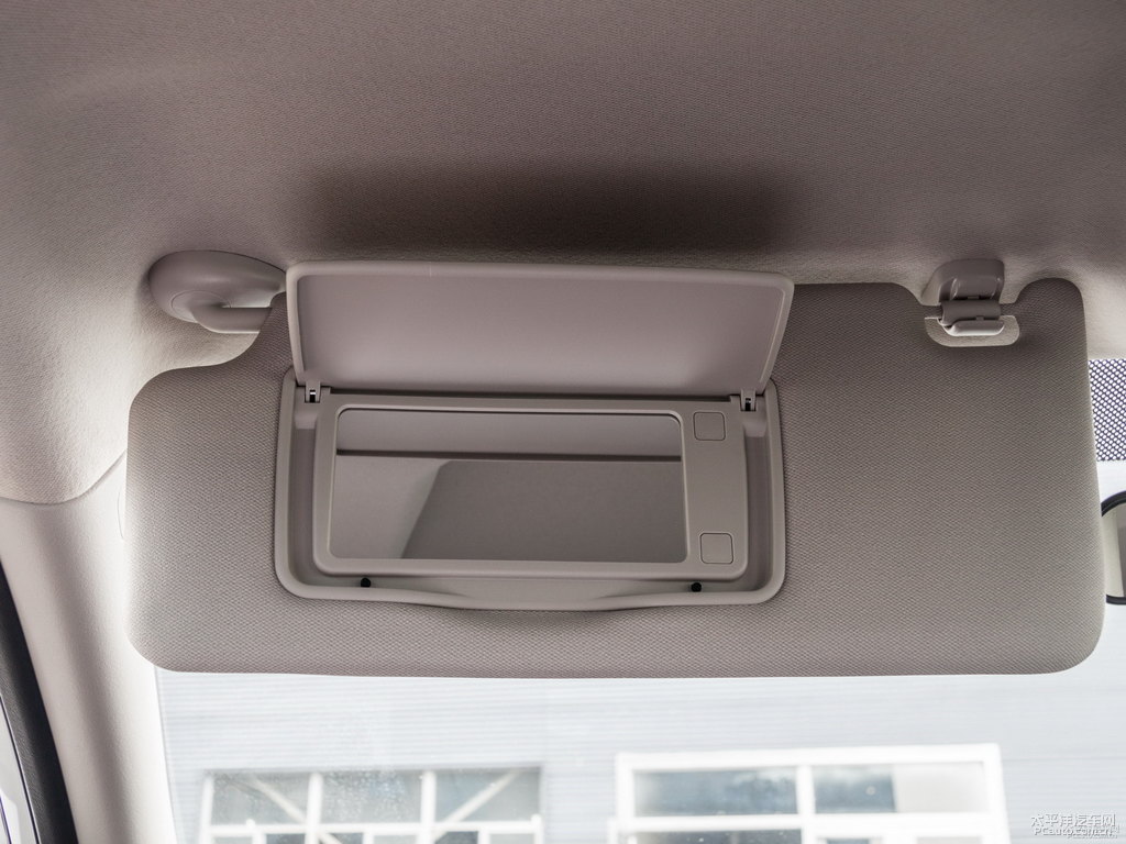 珍珠白思域車廂內(nèi)飾圖片