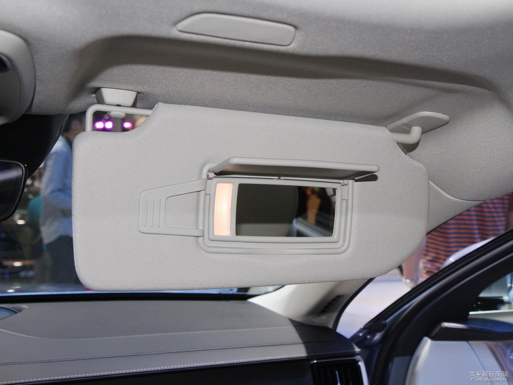 貽貝藍沃爾沃S90車廂內(nèi)飾圖片