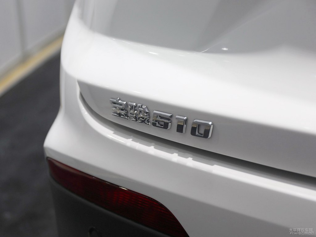 糖果白寶駿510車尾外觀圖片