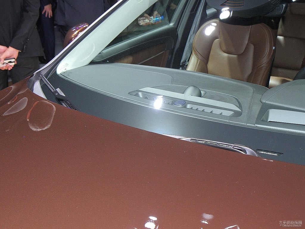耀目沙沃爾沃S90車尾外觀圖片