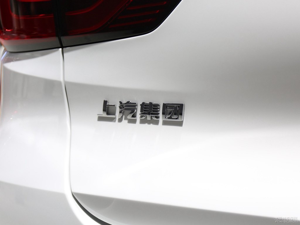 雪山白名爵ZS車尾外觀圖片