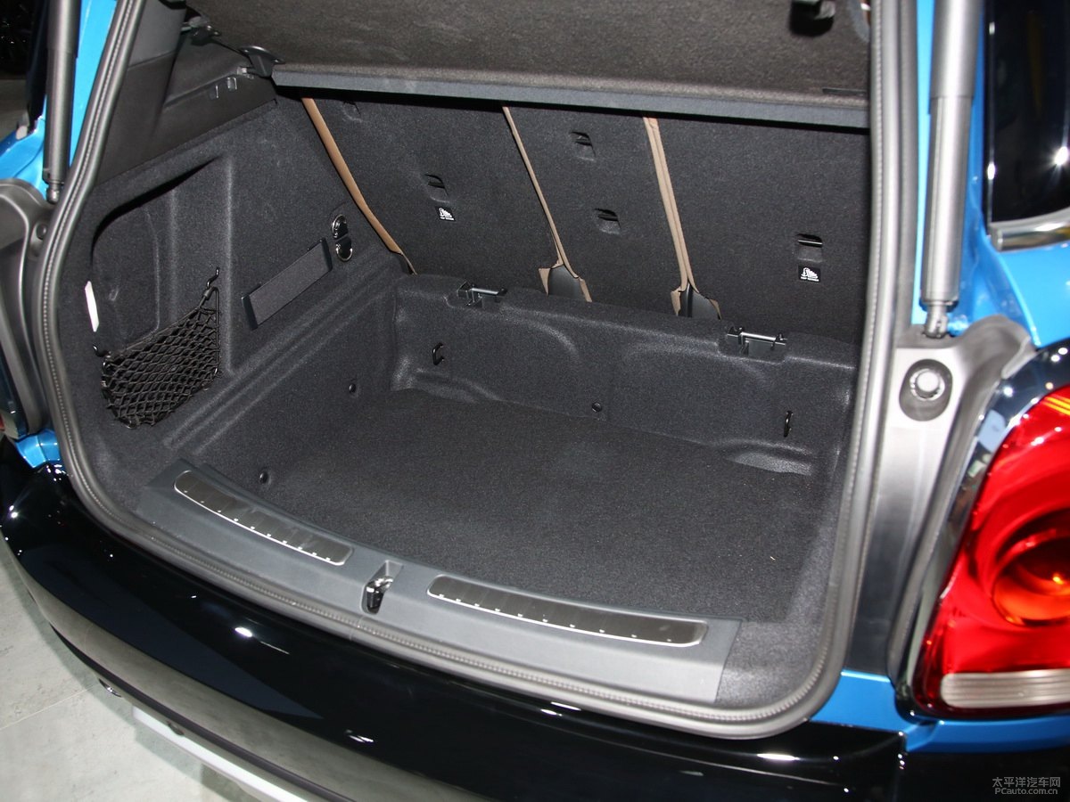 MINI COUNTRYMAN空間高清大圖