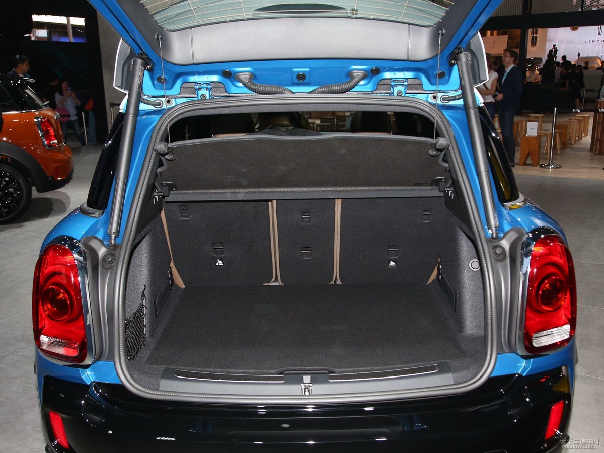 MINI COUNTRYMAN空間高清大圖