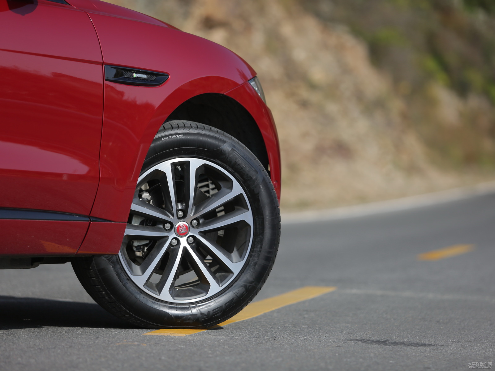 tݱF-PACE܇^^DƬ