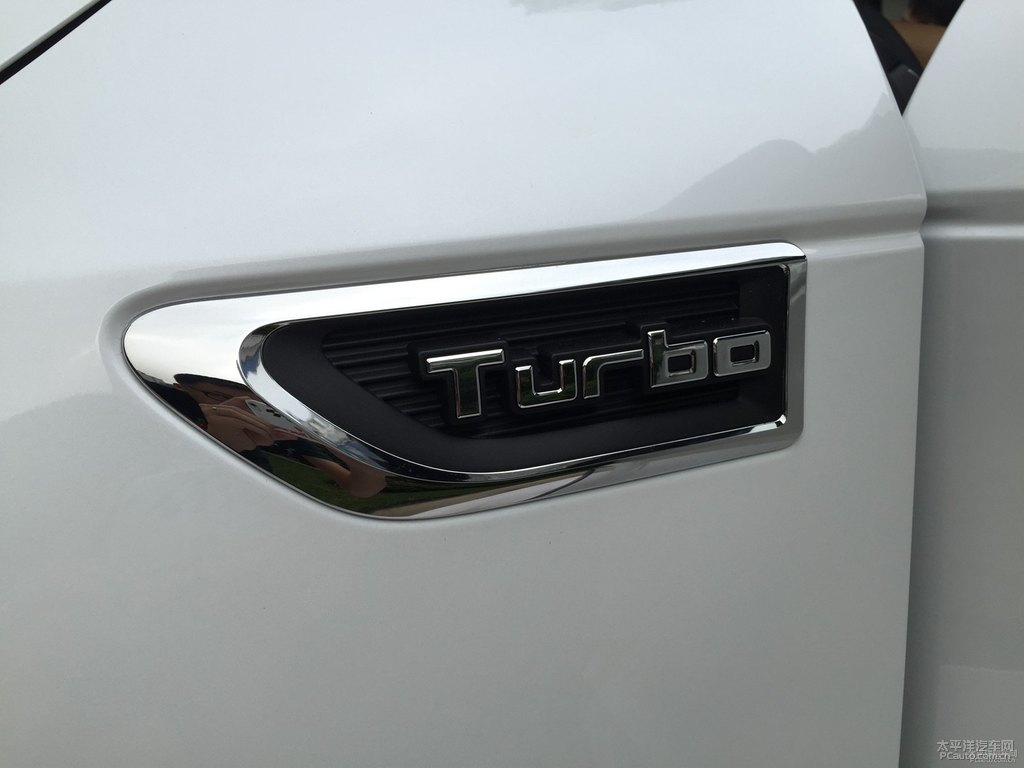 閃光月光白長安CS95車身外觀圖片