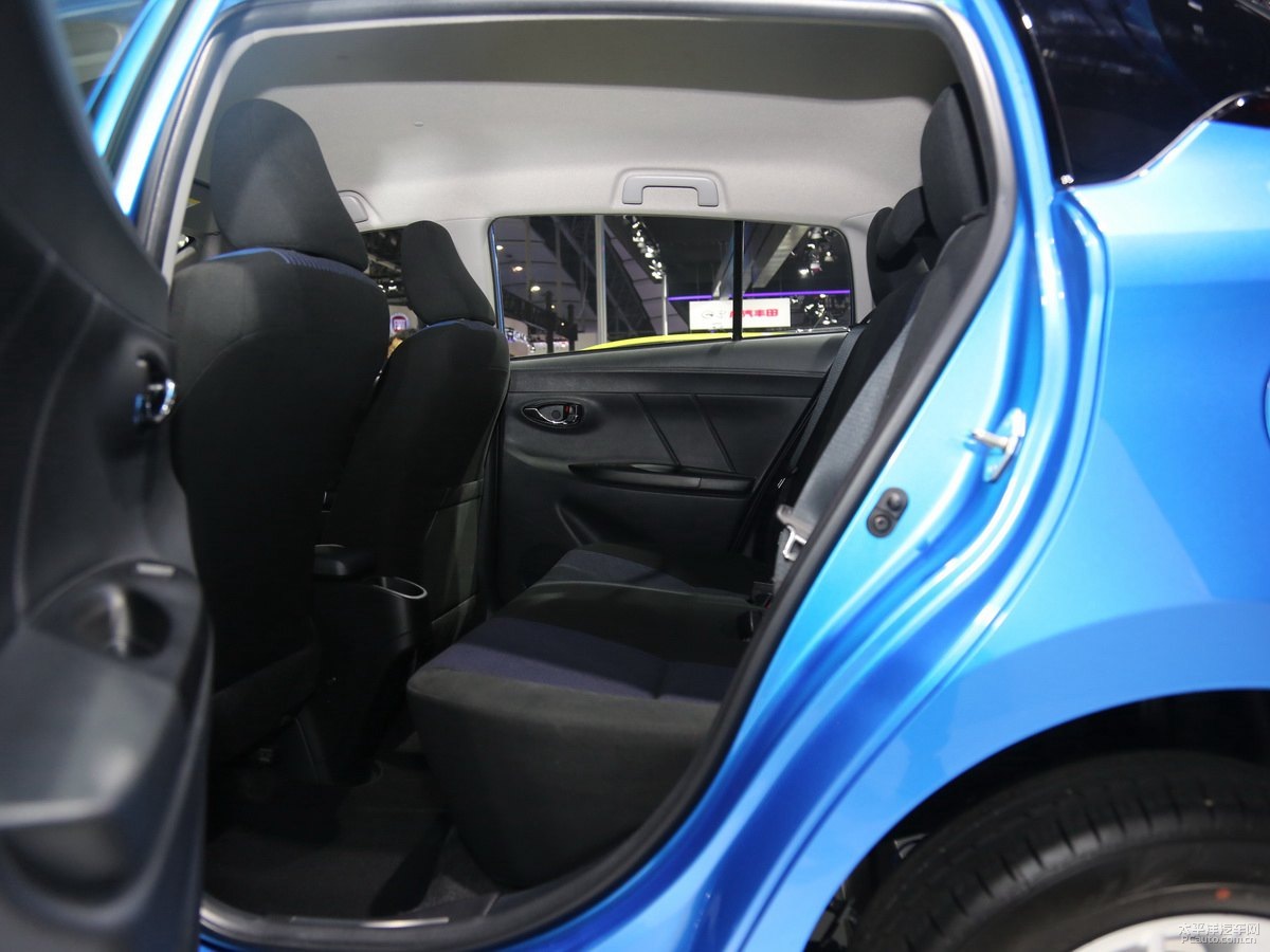 YARiS L 致炫空間高清大圖