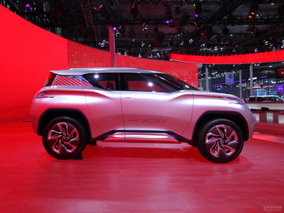 日產(chǎn)Terra外觀實(shí)拍圖