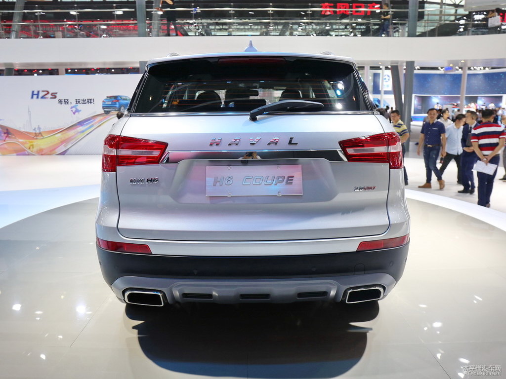 雅致銀哈弗H6 Coupe整車外觀外觀圖片