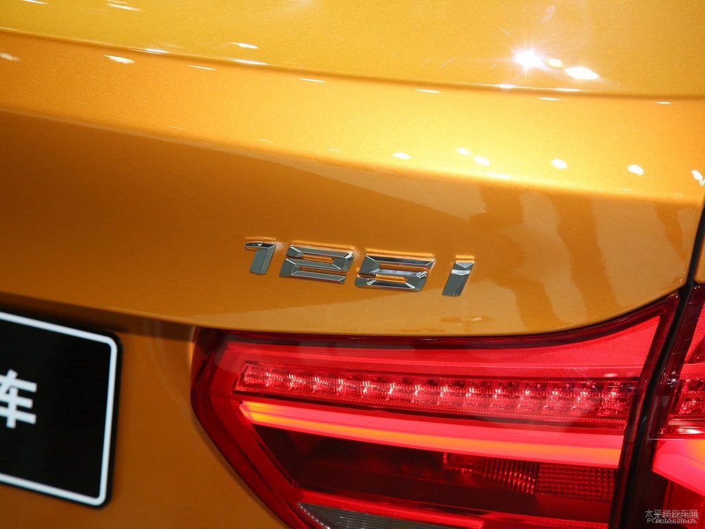 曙光金寶馬1系車尾外觀圖片