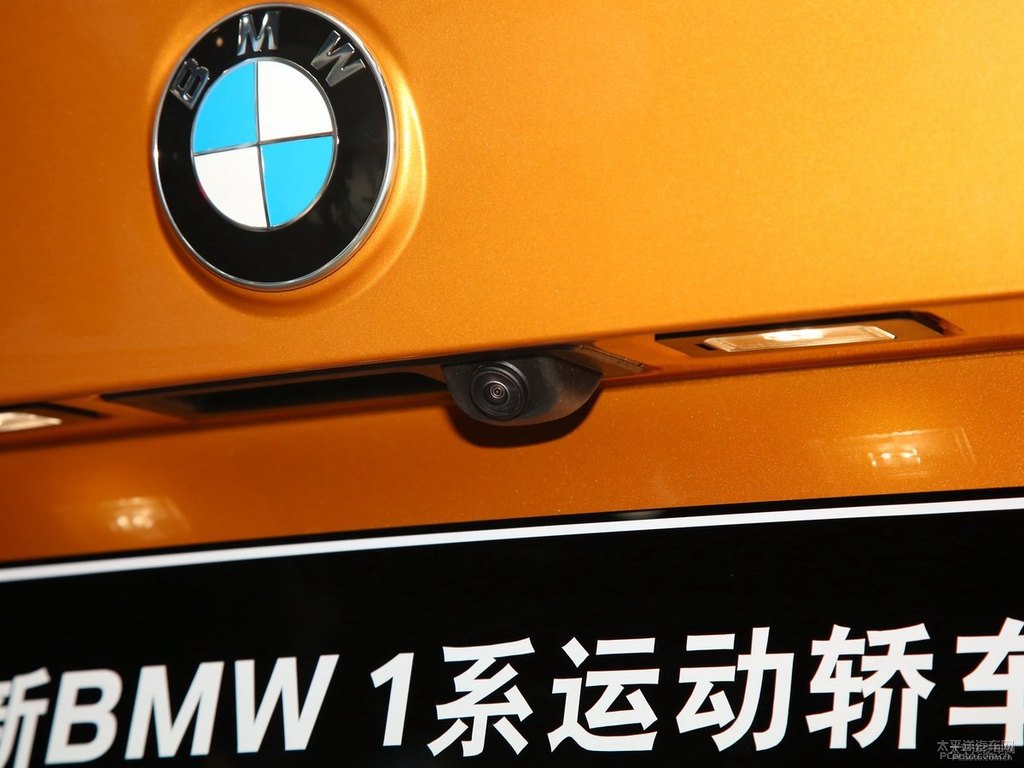 曙光金寶馬1系車尾外觀圖片