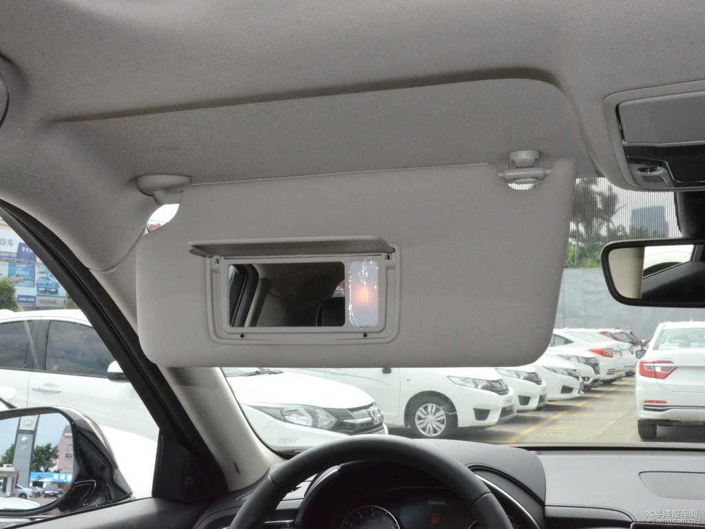 大漠金冠道車廂內(nèi)飾圖片