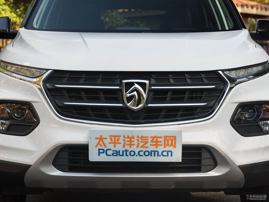 糖果白寶駿510車頭外觀圖片