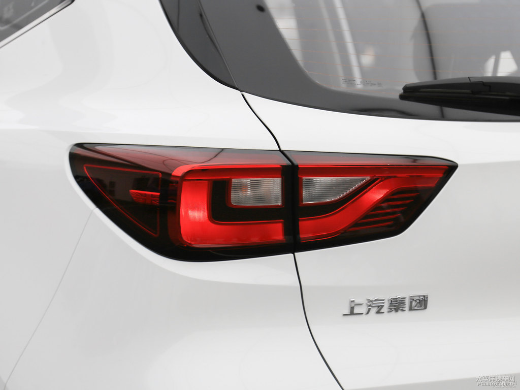 雪山白名爵ZS車尾外觀圖片