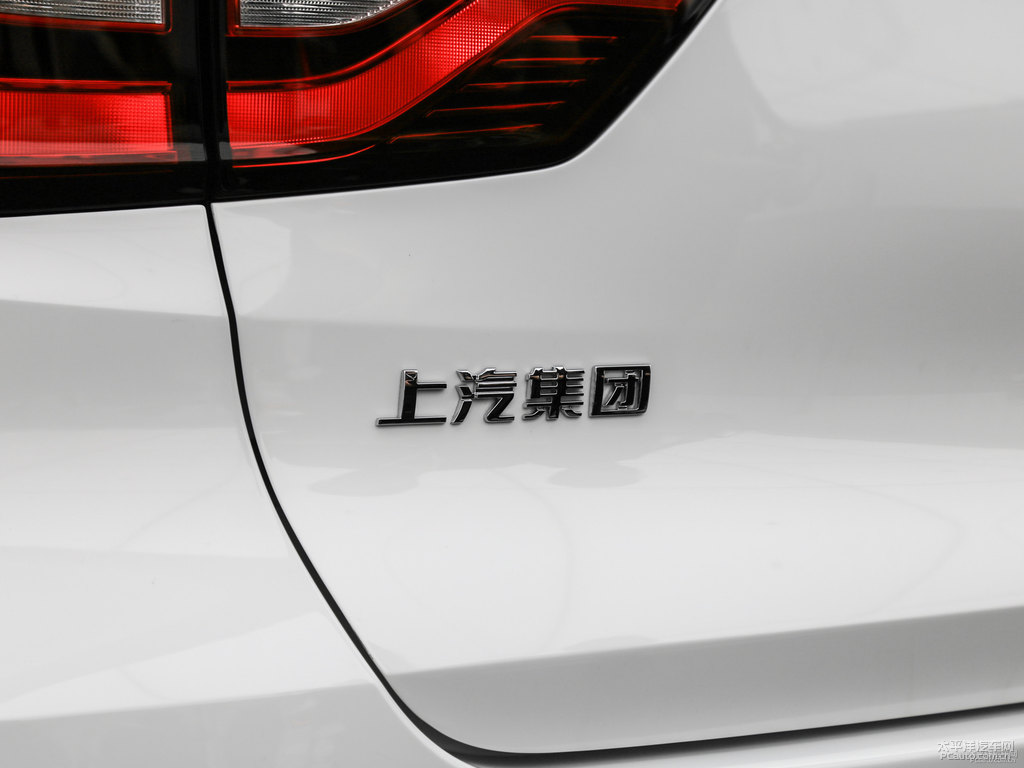 雪山白名爵ZS車尾外觀圖片