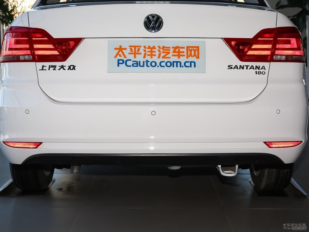 平安白桑塔納車尾外觀圖片