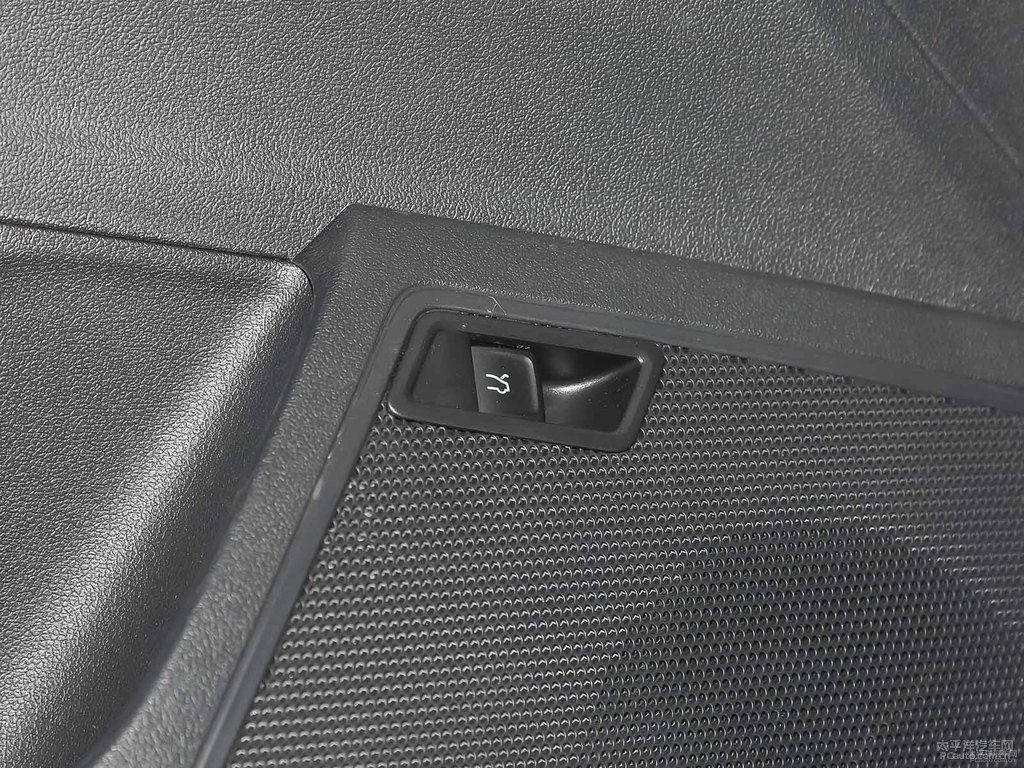 平安白桑塔納車廂內(nèi)飾圖片