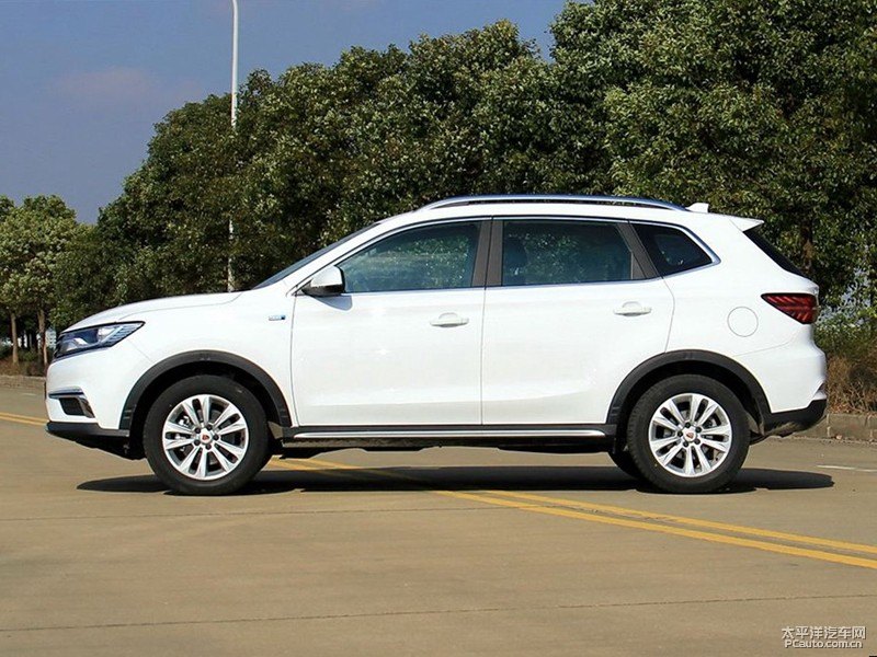典雅白榮威RX5整車外觀外觀圖片