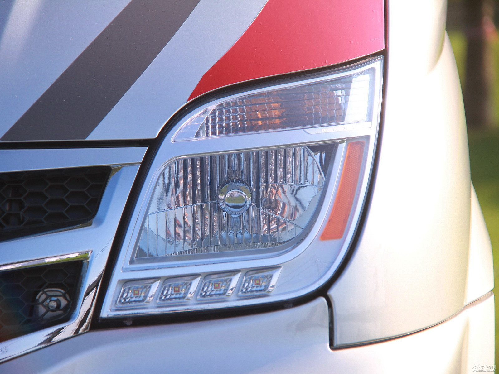 上汽大通MAXUS V80房車外觀高清大圖