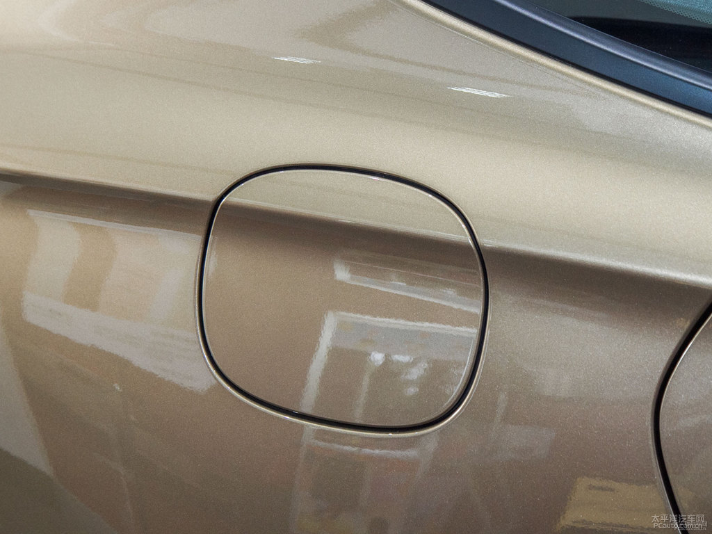 琥珀棕威朗車身外觀圖片