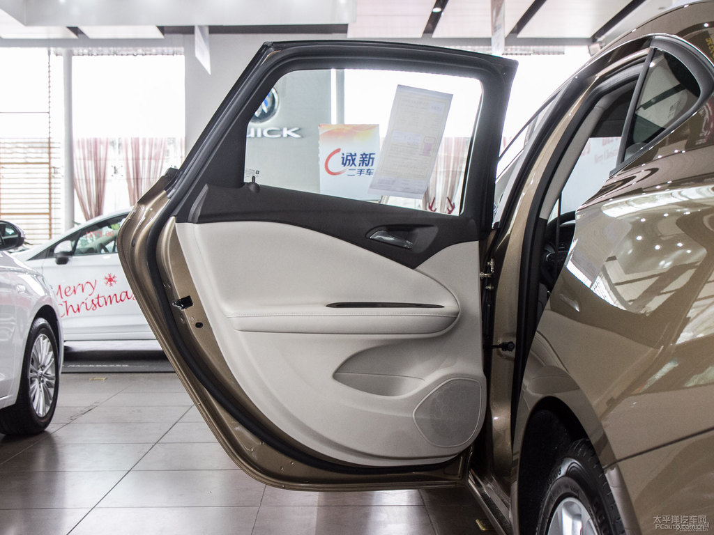 琥珀棕威朗車廂內(nèi)飾圖片