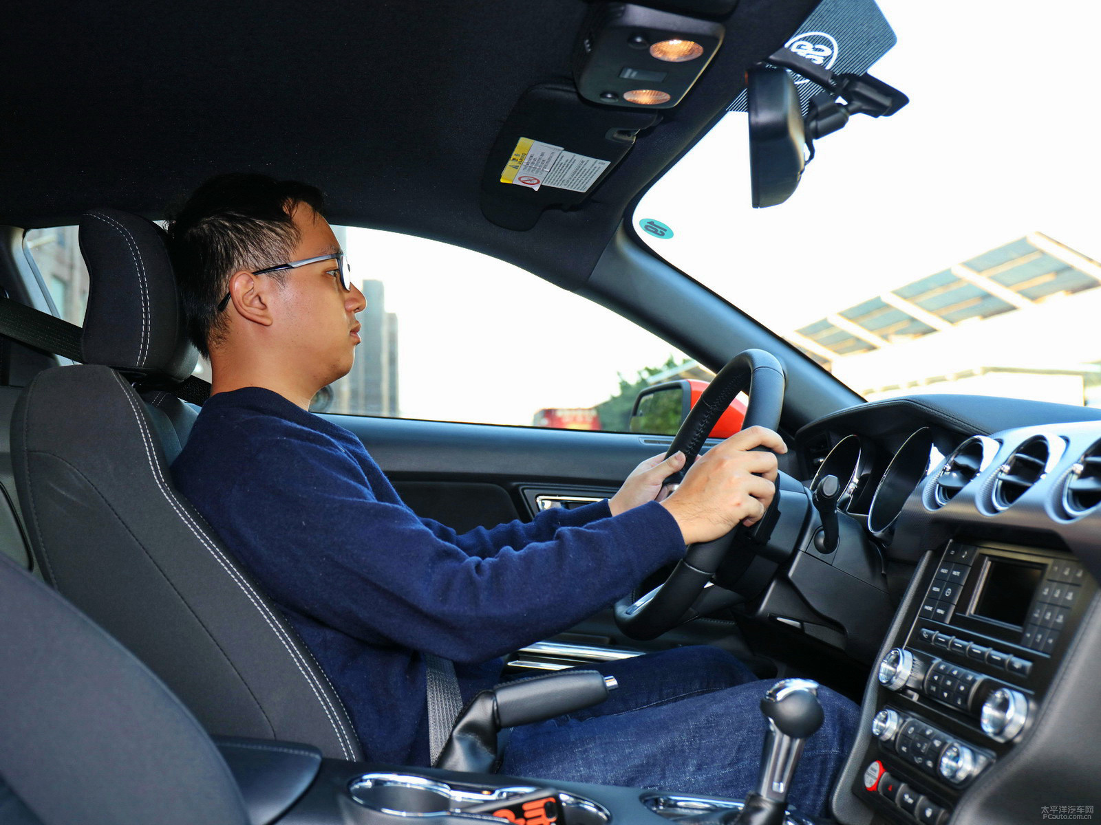 福特Mustang空間高清大圖