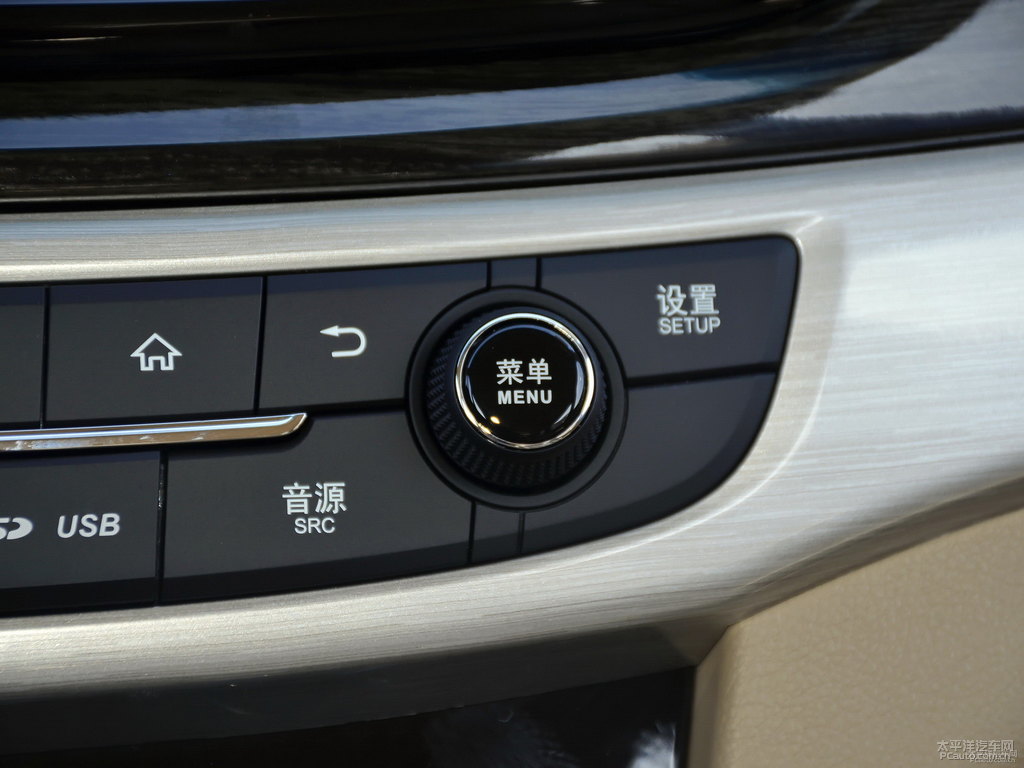 糖果白寶駿730中控內(nèi)飾圖片