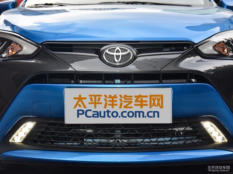 極光藍YARiS L 致炫車頭外觀圖片