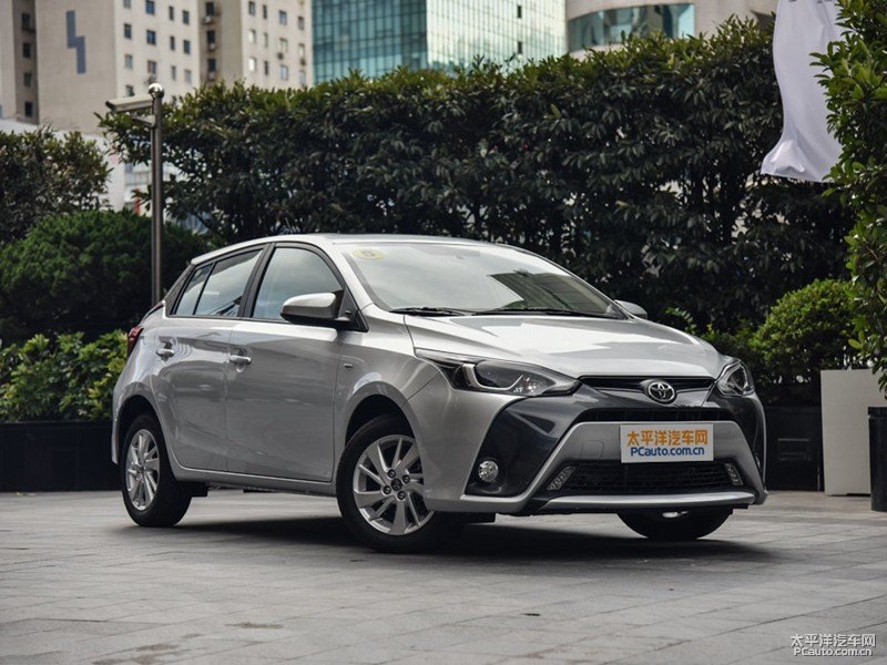 水晶銀YARiS L 致炫整車外觀外觀圖片