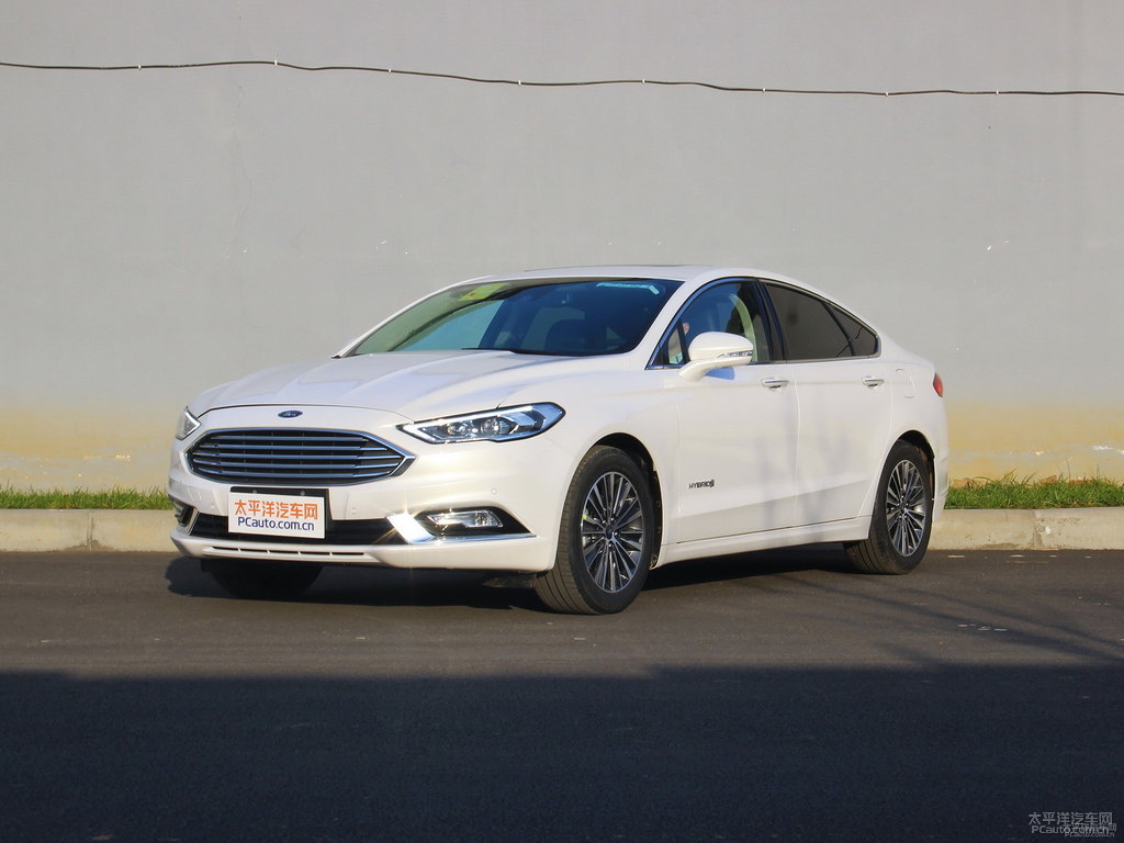 鉑鉆白蒙迪歐整車外觀外觀圖片