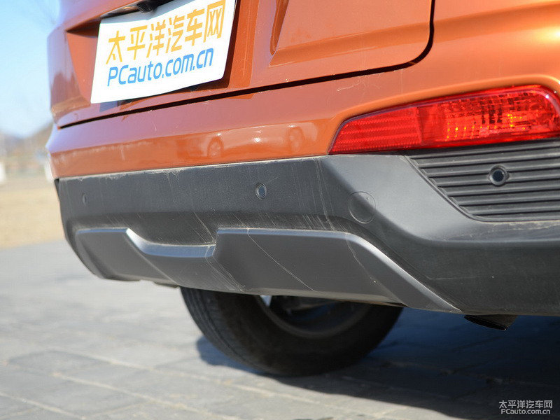 活力橙北京現(xiàn)代ix25車尾外觀圖片