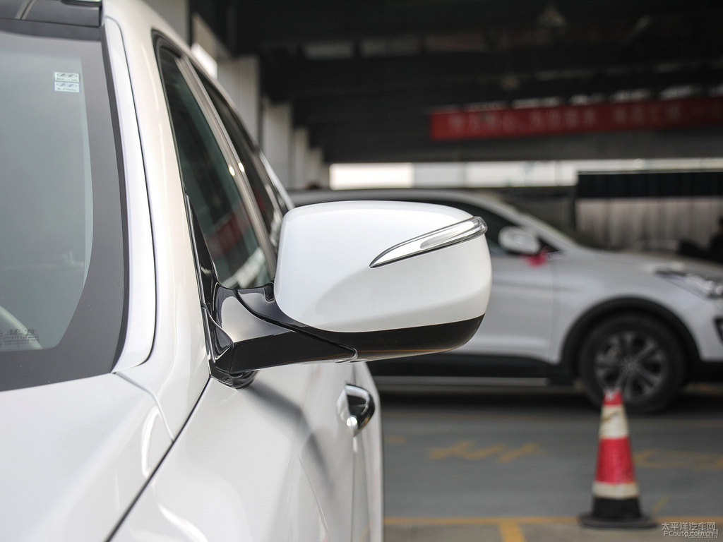 水晶白勝達車身外觀圖片