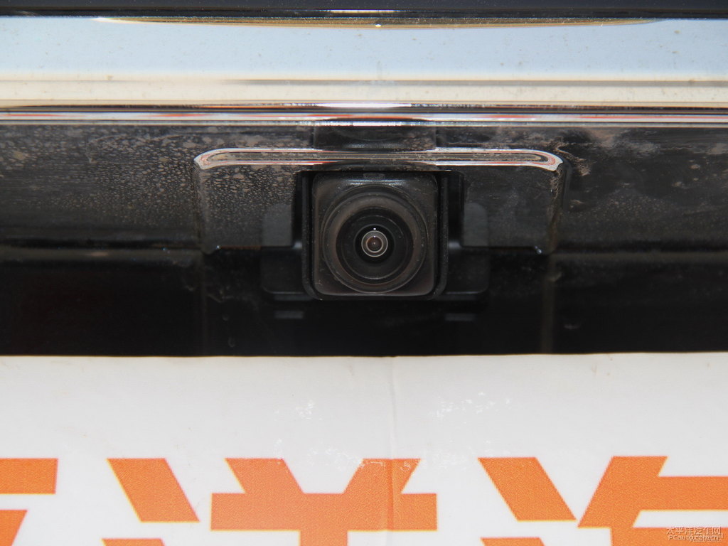 墨玉黑新帝豪車尾外觀圖片