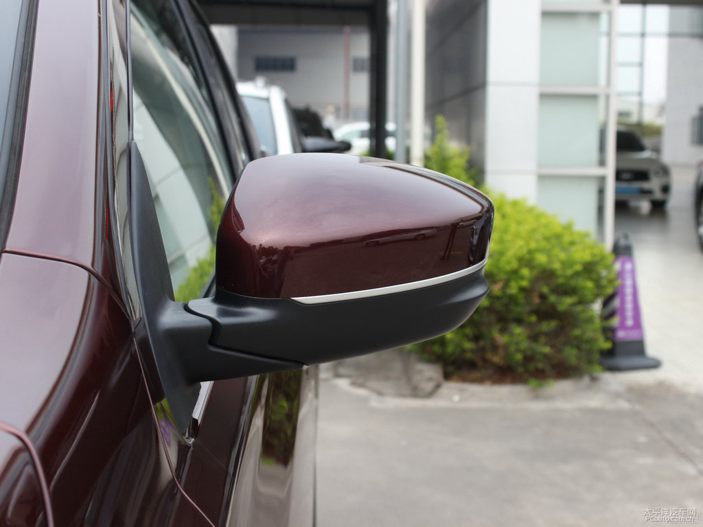 朝霞紅啟辰T70車身外觀圖片