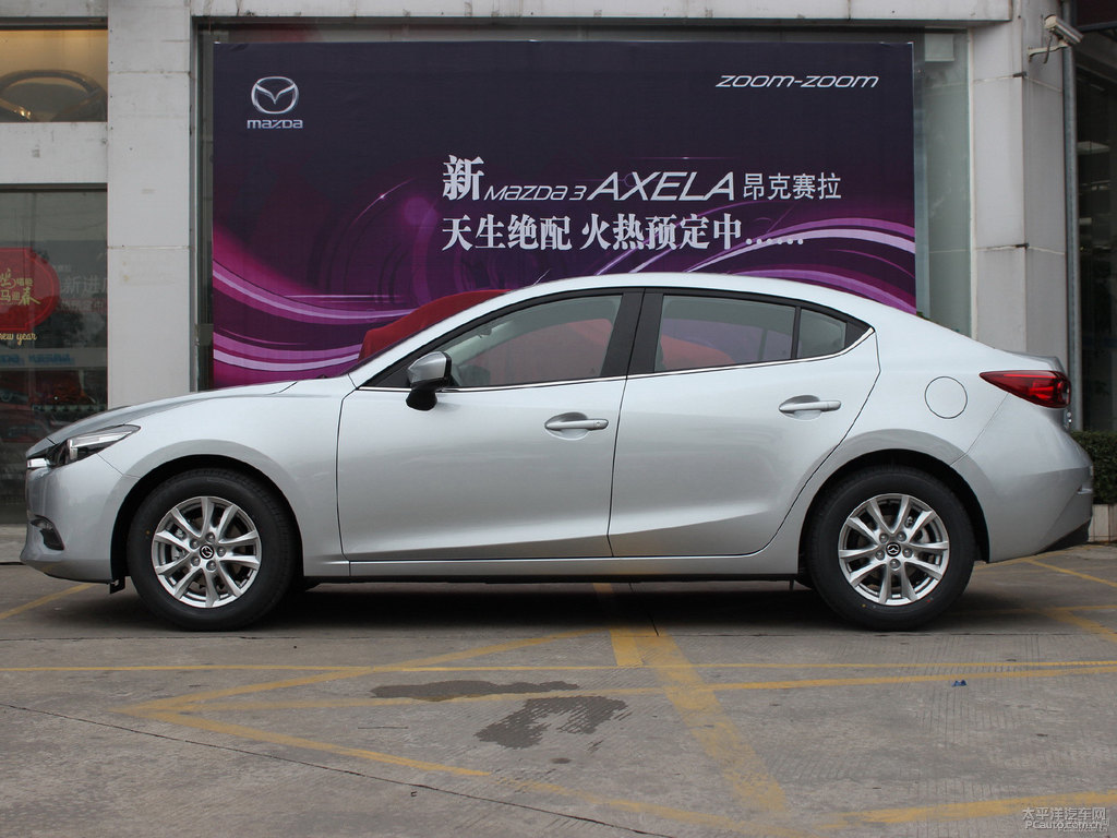 珠光白馬自達3 昂克賽拉整車外觀外觀圖片