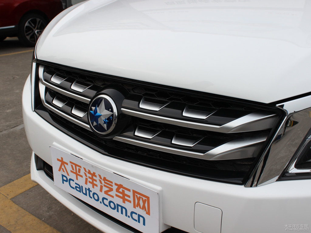 和玉白啟辰T70車頭外觀圖片