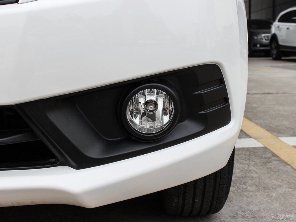 和玉白啟辰T70車頭外觀圖片