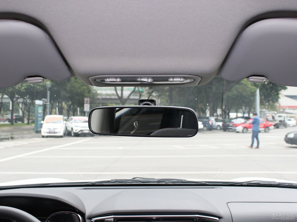 和玉白啟辰T70車廂內(nèi)飾圖片