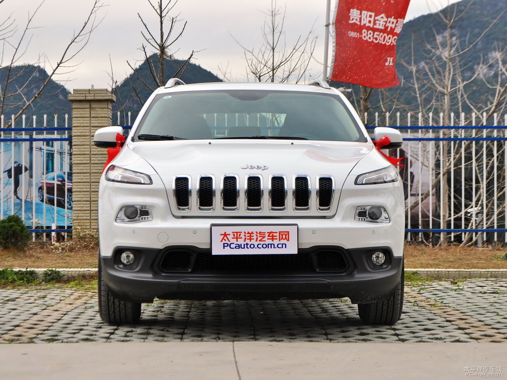 皓白自由光整車外觀外觀圖片