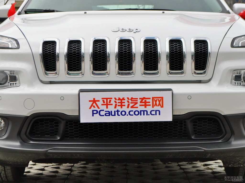 皓白自由光車頭外觀圖片
